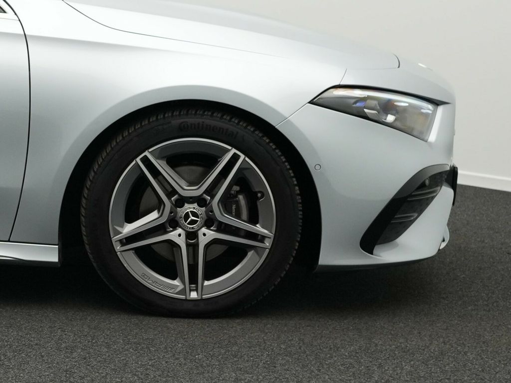 Mercedes-Benz A 200 2024