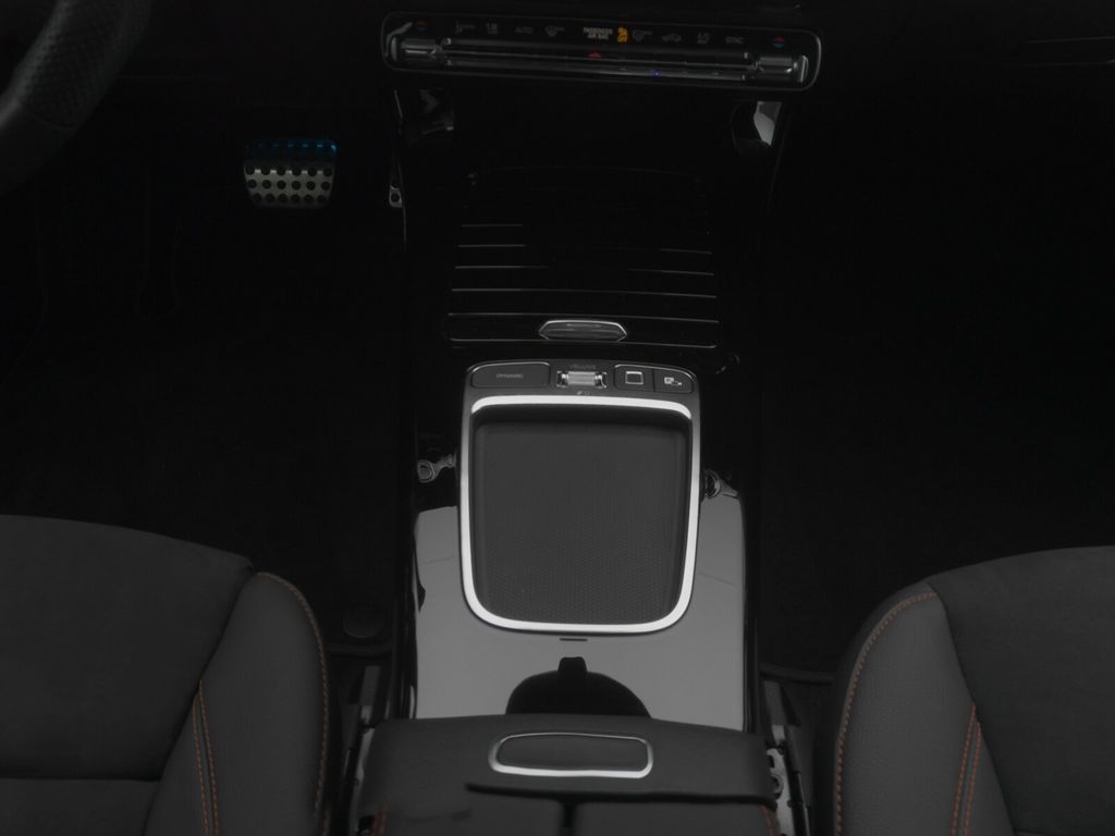 Mercedes-Benz A 200 2024