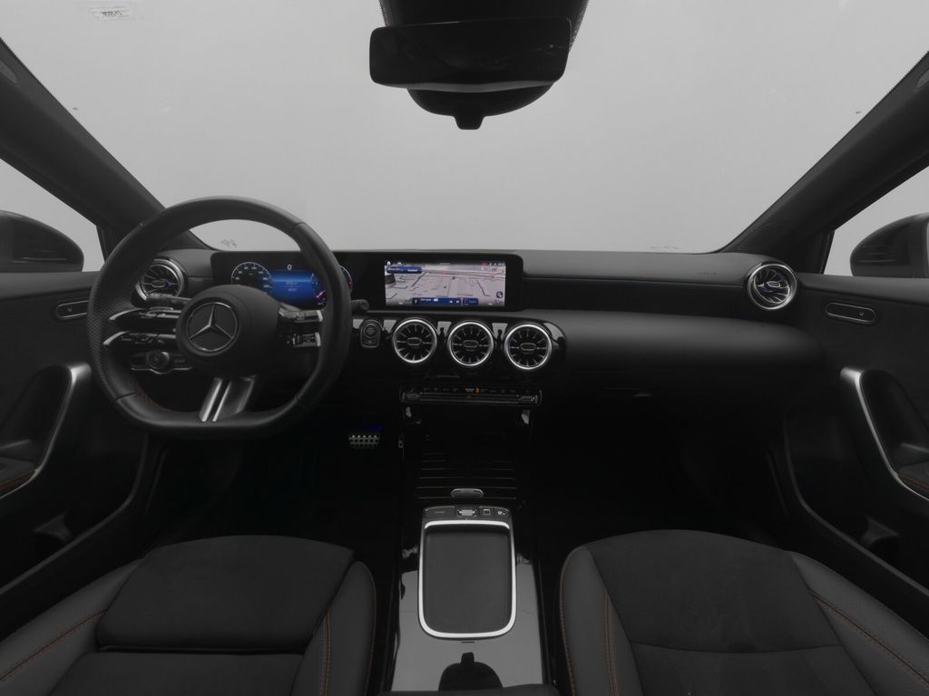 Mercedes-Benz A 200 2024