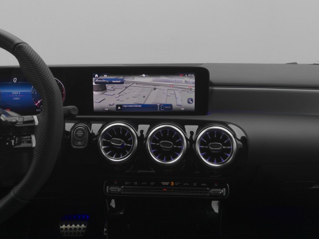 Mercedes-Benz A 200 2025