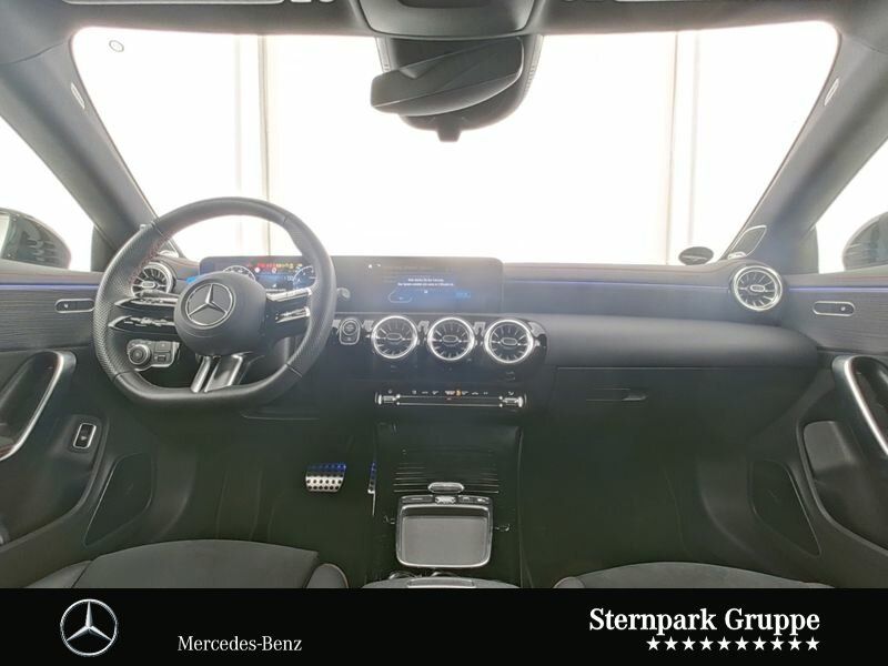 Mercedes-Benz CLA 180 2024