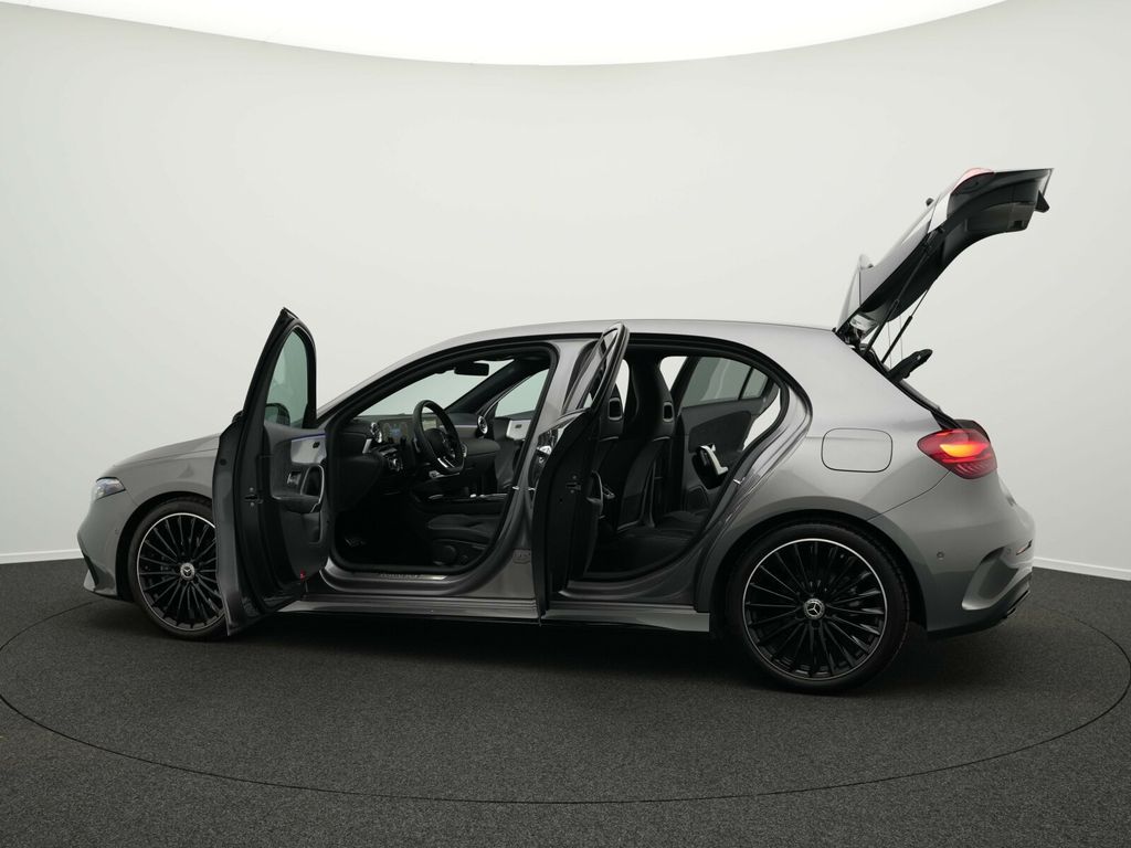 Mercedes-Benz A 200 2025