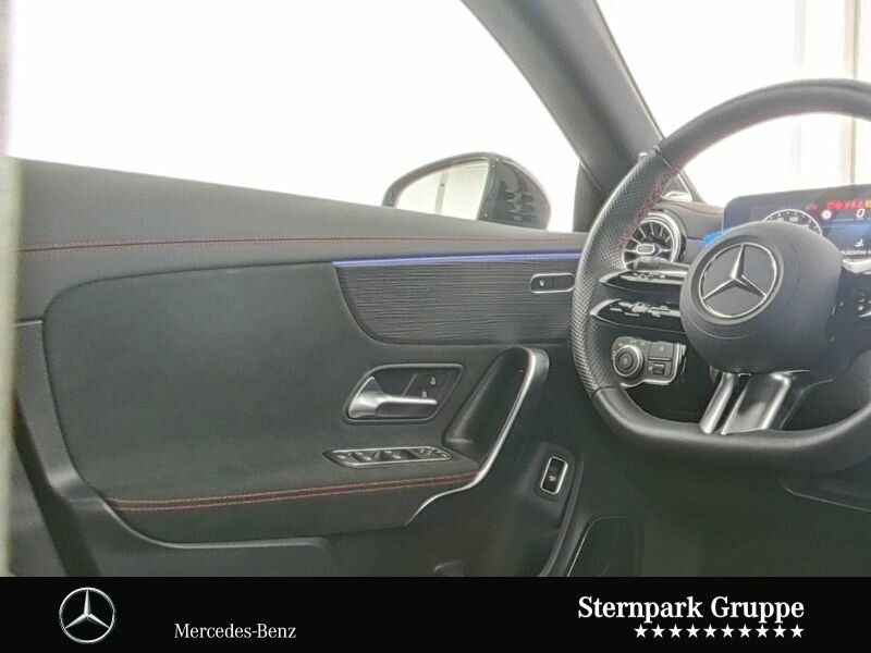 Mercedes-Benz CLA 180 2024