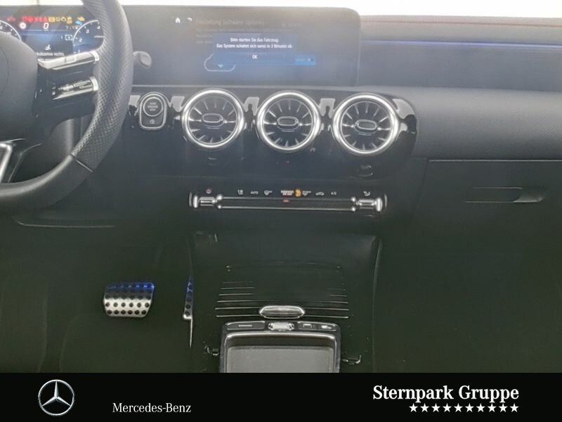 Mercedes-Benz CLA 180 2024