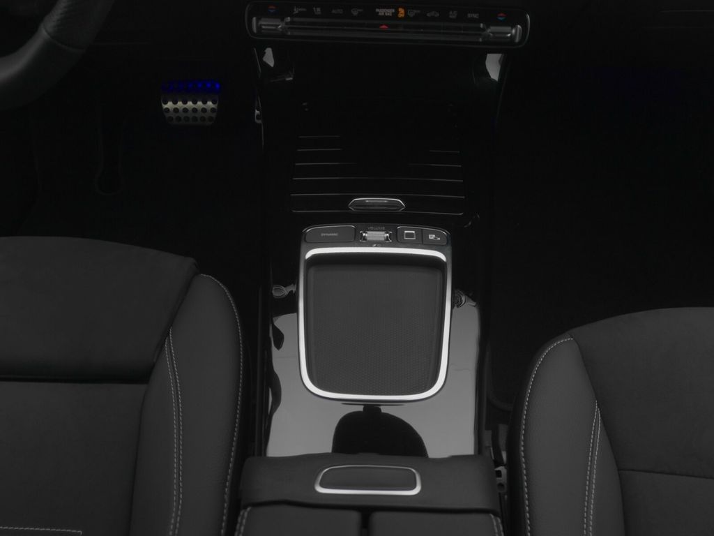 Mercedes-Benz A 200 2025