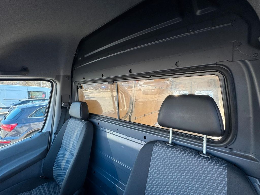 Volkswagen Crafter 2013