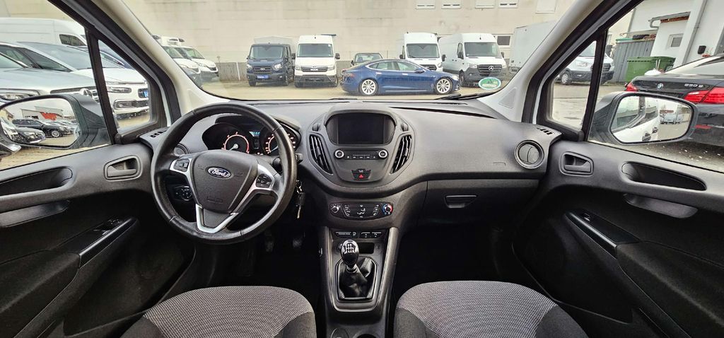 Ford Tourneo Courier 2020