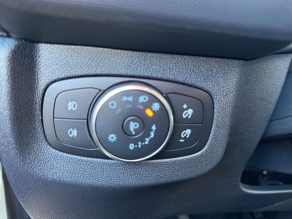 Ford Transit Courier 2025