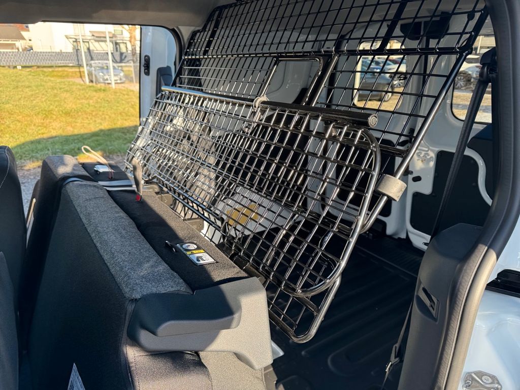 Ford Transit Courier 2025