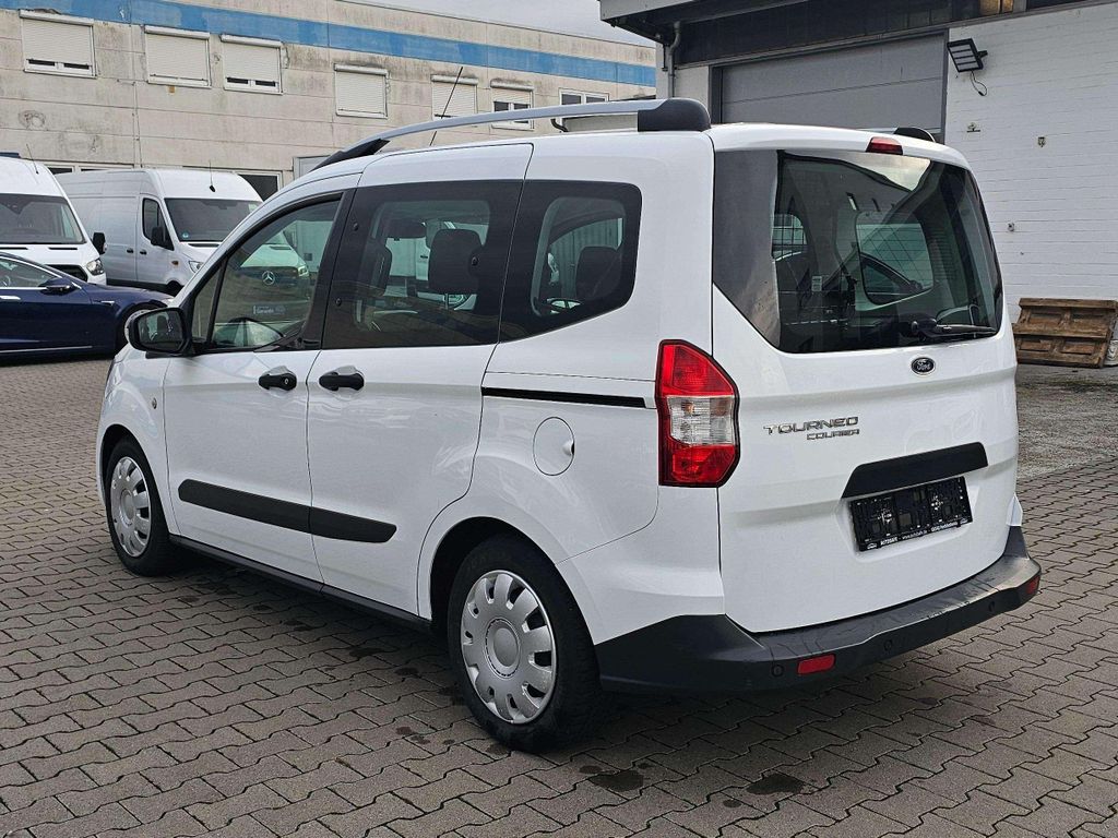 Ford Tourneo Courier 2020