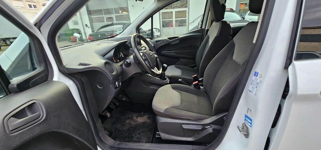 Ford Tourneo Courier 2020