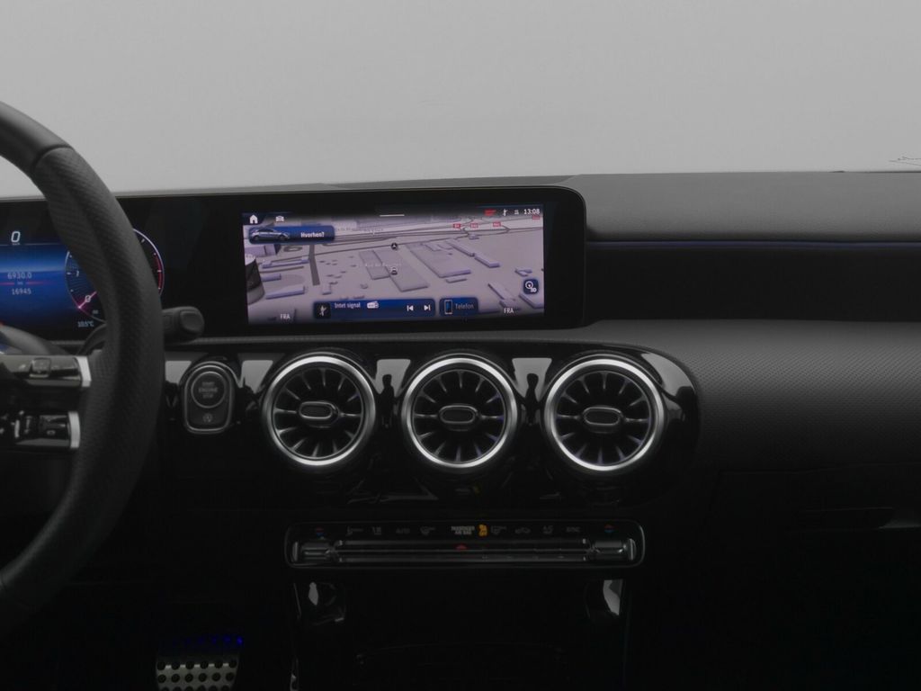 Mercedes-Benz A 200 2024