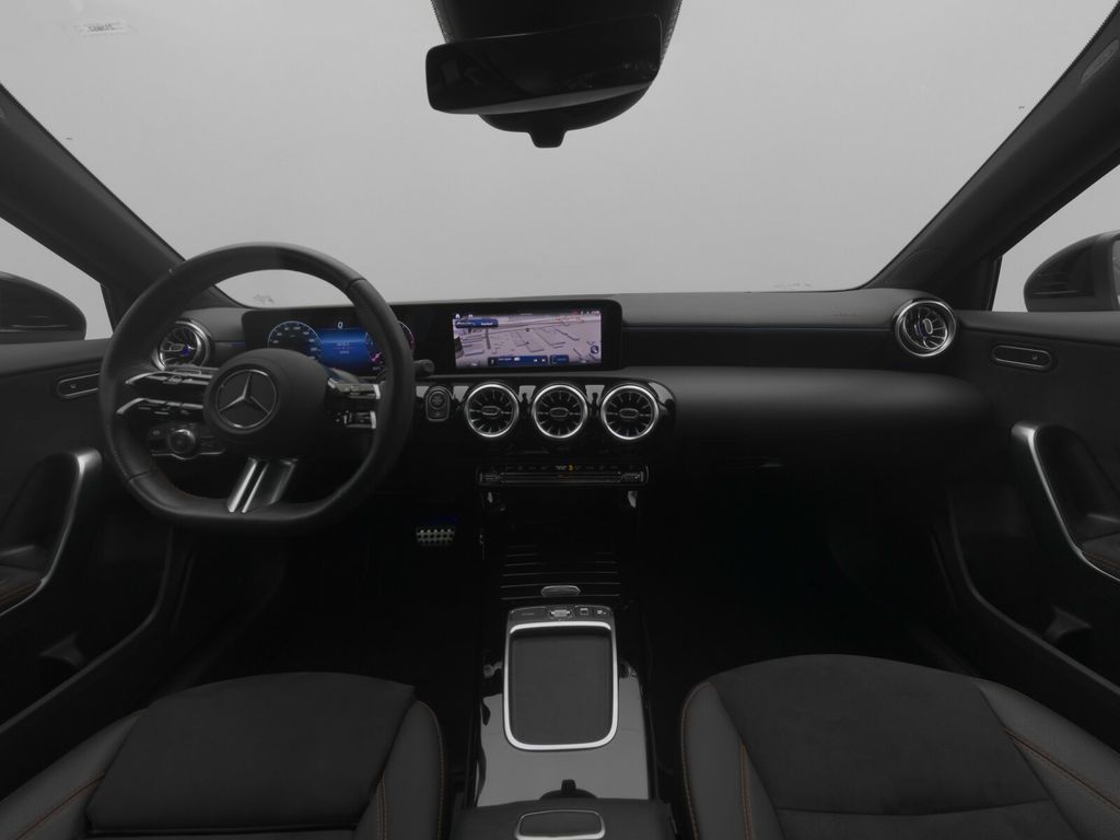 Mercedes-Benz A 200 2024