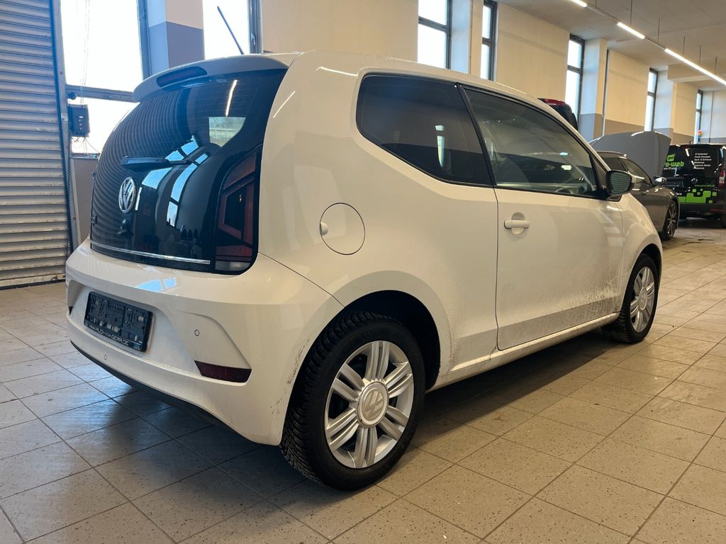 Volkswagen up! 2018