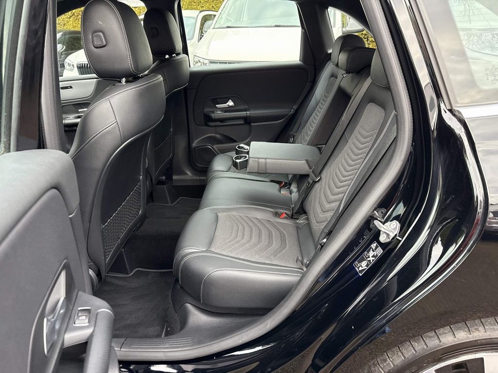 Mercedes-Benz B 200 2022