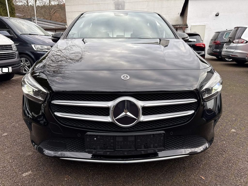 Mercedes-Benz B 200 2022