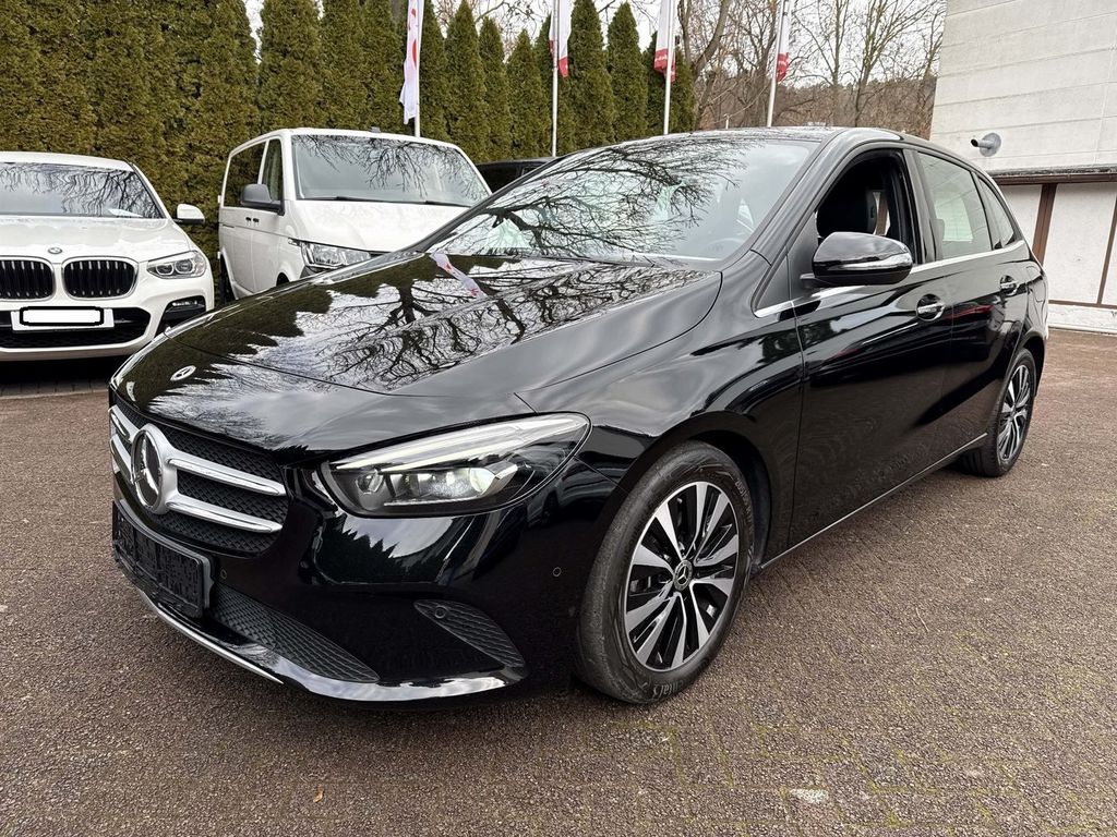 Mercedes-Benz B 200 2022