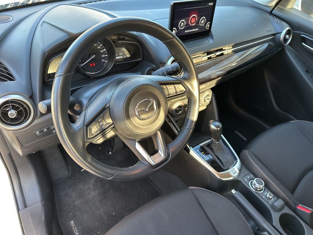 Mazda 2 2022