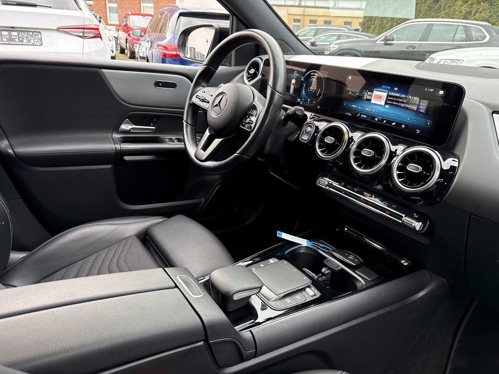 Mercedes-Benz B 200 2022