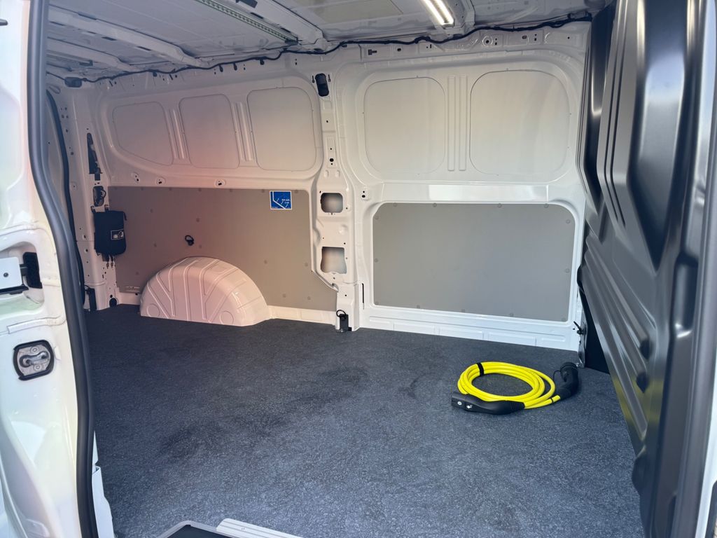 Volkswagen T7 Transporter 2025