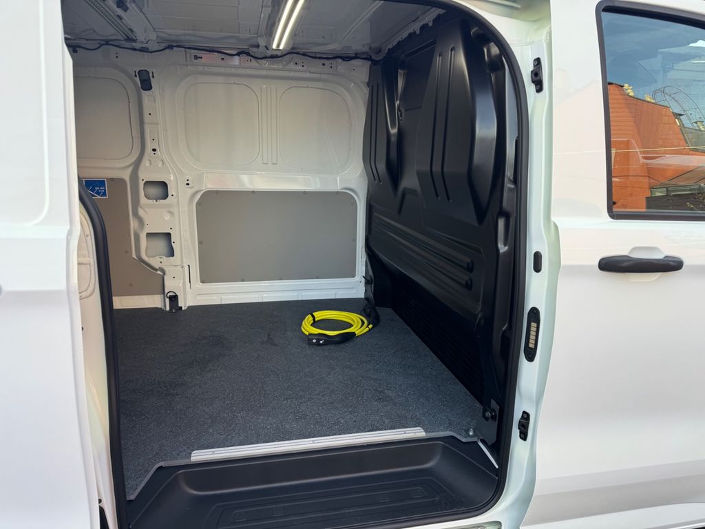 Volkswagen T7 Transporter 2025