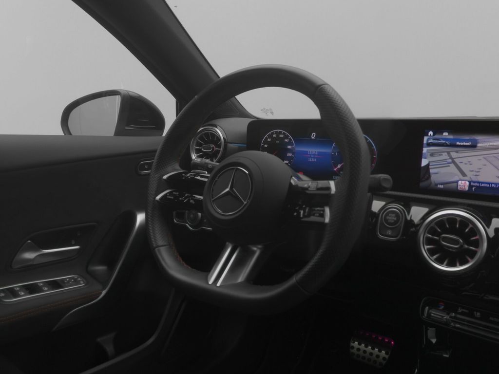 Mercedes-Benz A 200 2024