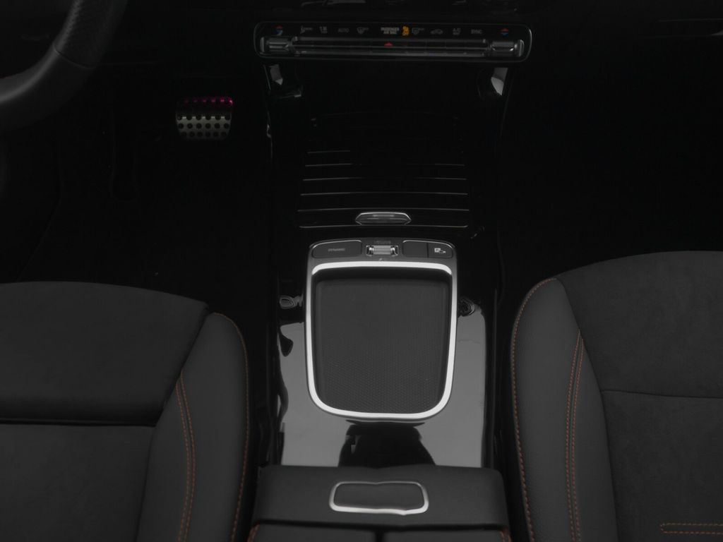 Mercedes-Benz A 200 2024