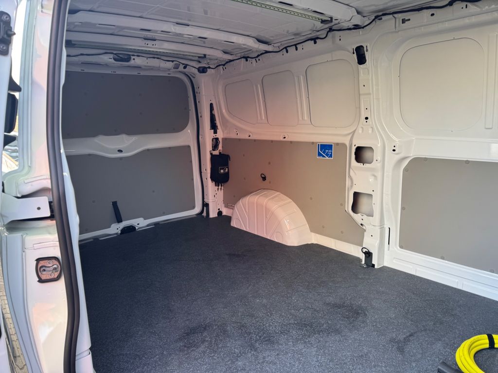 Volkswagen T7 Transporter 2025