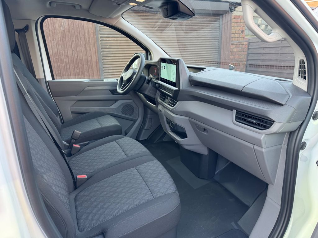 Volkswagen T7 Transporter 2025