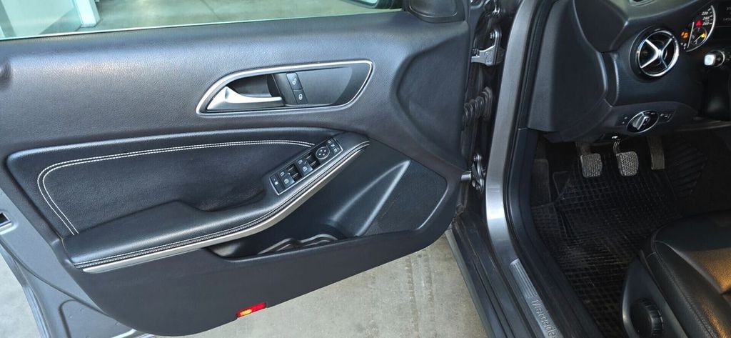 Mercedes-Benz A 180 2013