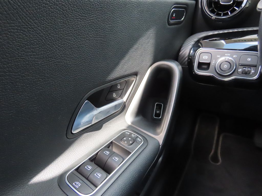 Mercedes-Benz A 200 2021