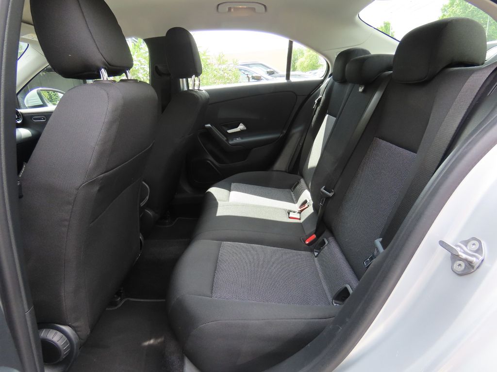 Mercedes-Benz A 200 2021