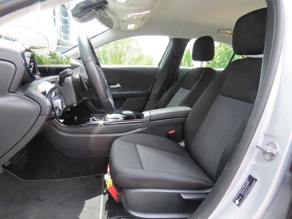 Mercedes-Benz A 200 2021