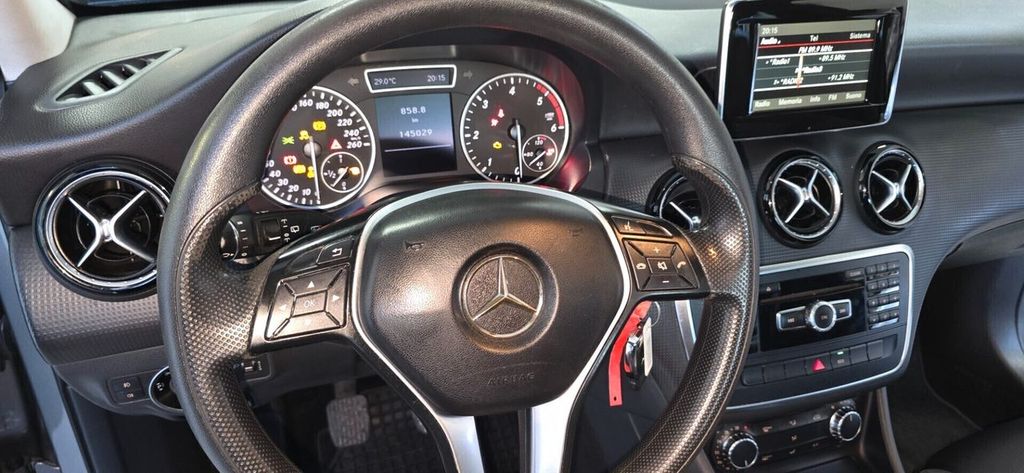 Mercedes-Benz A 180 2013