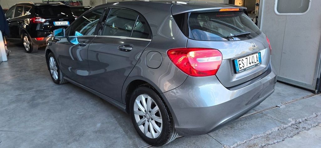 Mercedes-Benz A 180 2013