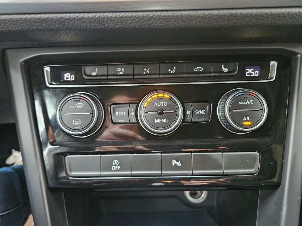 Volkswagen Touran 2021