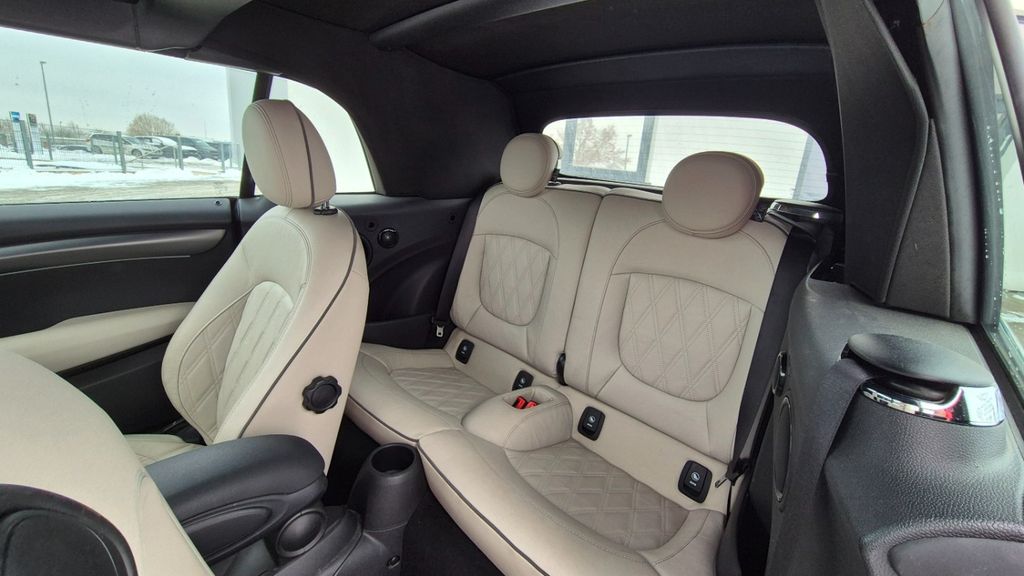 MINI Cooper Cabrio 2022