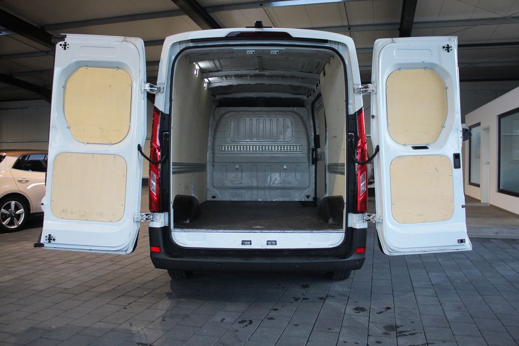 Maxus Deliver 9 2023