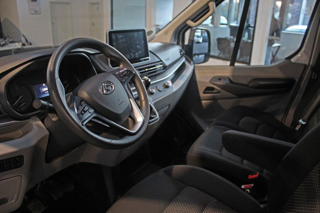 Maxus Deliver 9 2023