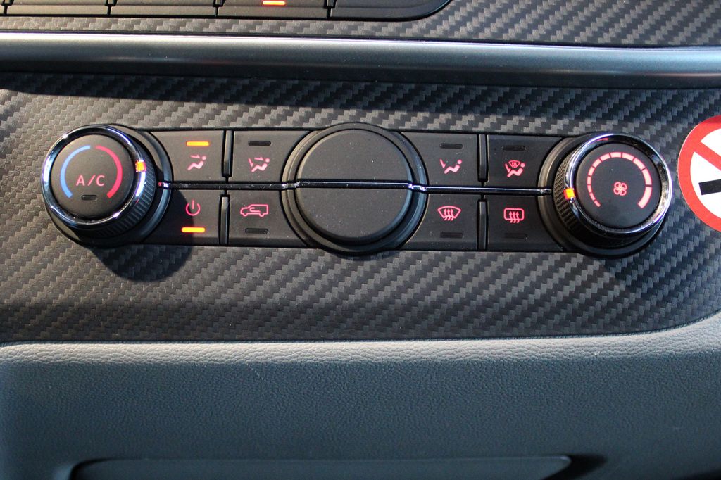 Maxus Deliver 9 2023