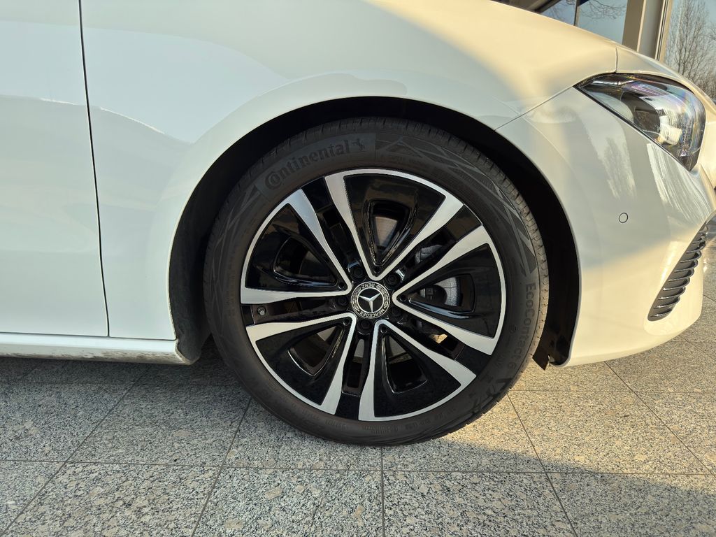 Mercedes-Benz CLA 180 2024