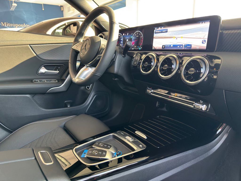 Mercedes-Benz CLA 180 2024