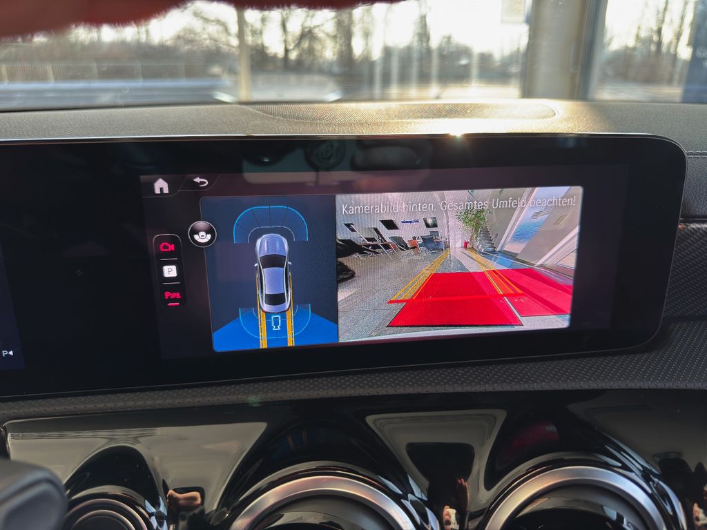 Mercedes-Benz CLA 180 2024