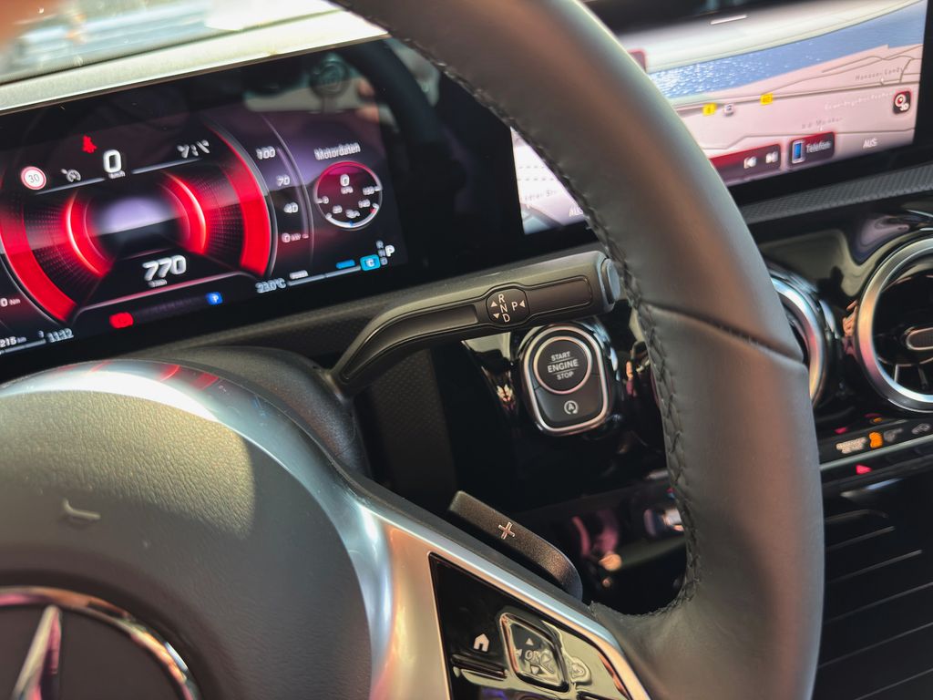 Mercedes-Benz CLA 180 2024