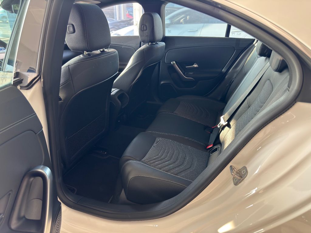 Mercedes-Benz CLA 180 2024