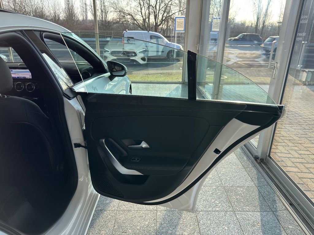 Mercedes-Benz CLA 180 2024