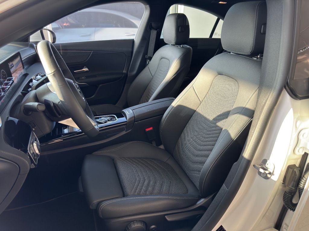 Mercedes-Benz CLA 180 2024