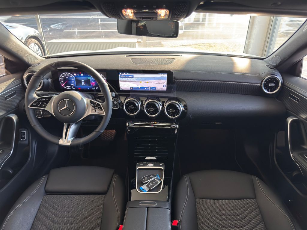 Mercedes-Benz CLA 180 2024