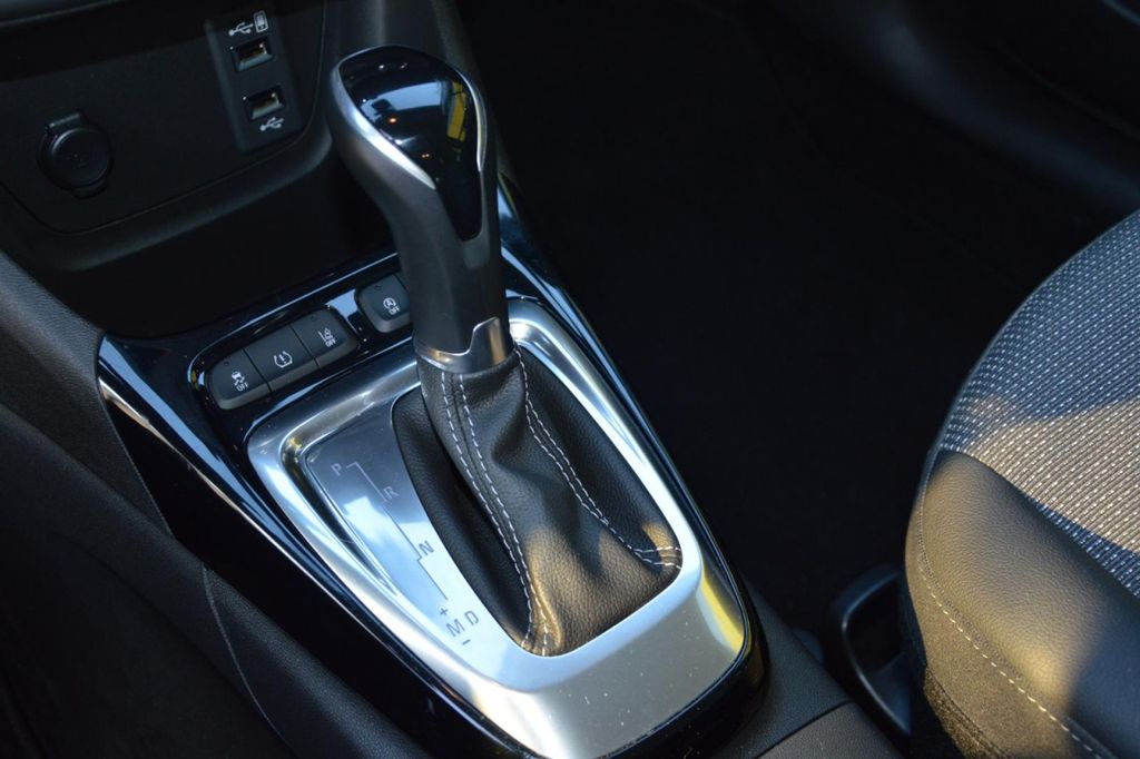 Opel Crossland (X) 2022