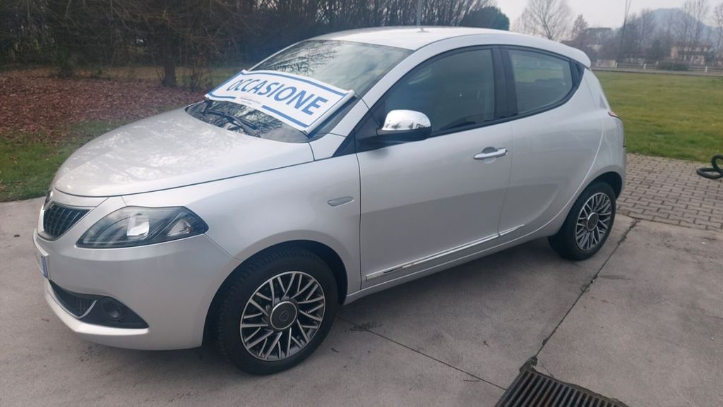 Lancia Ypsilon 2022